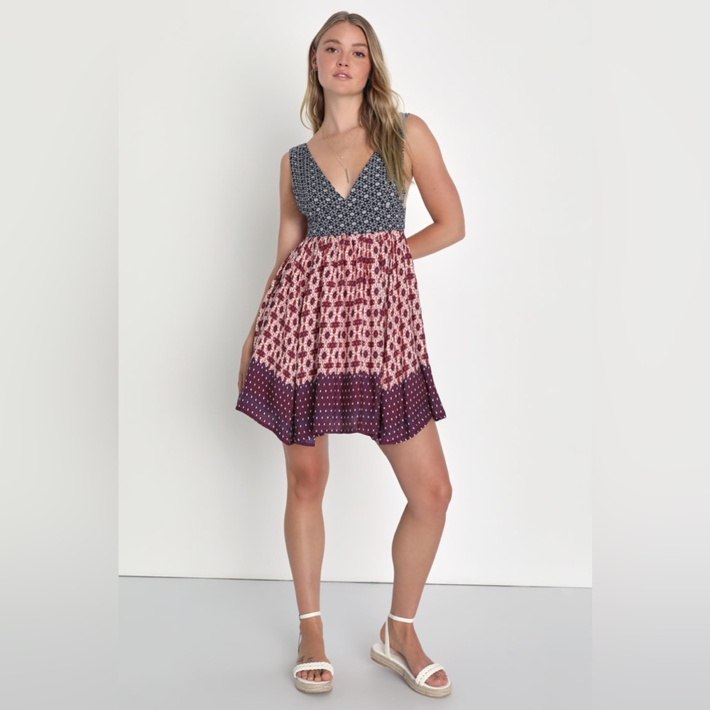 La Vie en Roses Navy Blue and Red Floral Print Dress
